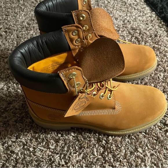 Timberlands - Picture 3 of 5